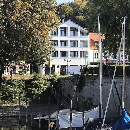 At Mantelhafen *